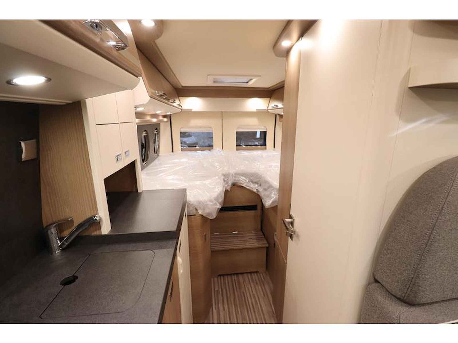 Malibu First Class Two Room 640 LERB GT skyview - 14/18