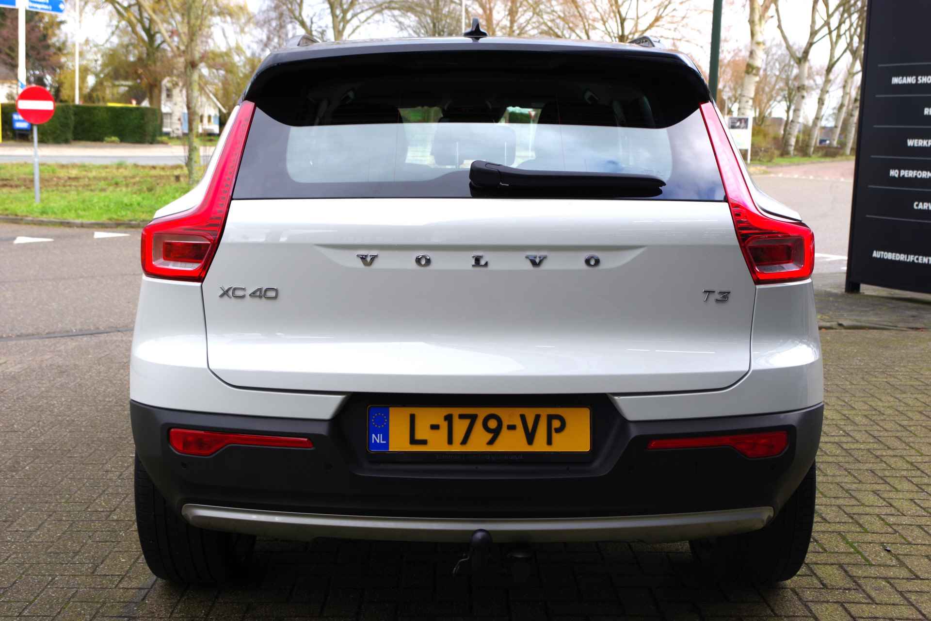 Volvo XC40 1.5 T3 157 PK Momentum, LED, Trekhaak, Harman / Kardonn, Camera, Stoelverwarming - 13/41