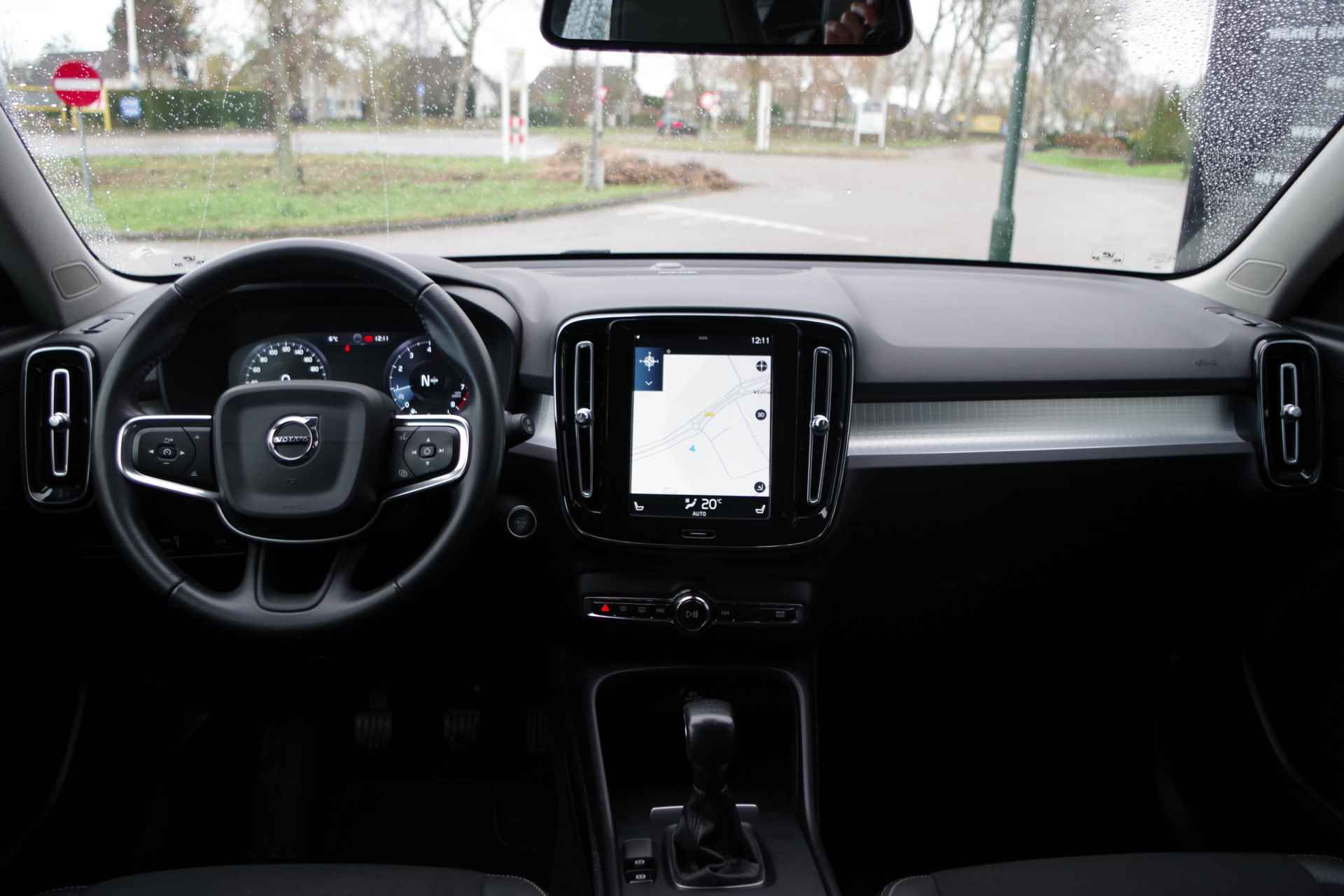 Volvo XC40 1.5 T3 157 PK Momentum, LED, Trekhaak, Harman / Kardonn, Camera, Stoelverwarming - 39/41