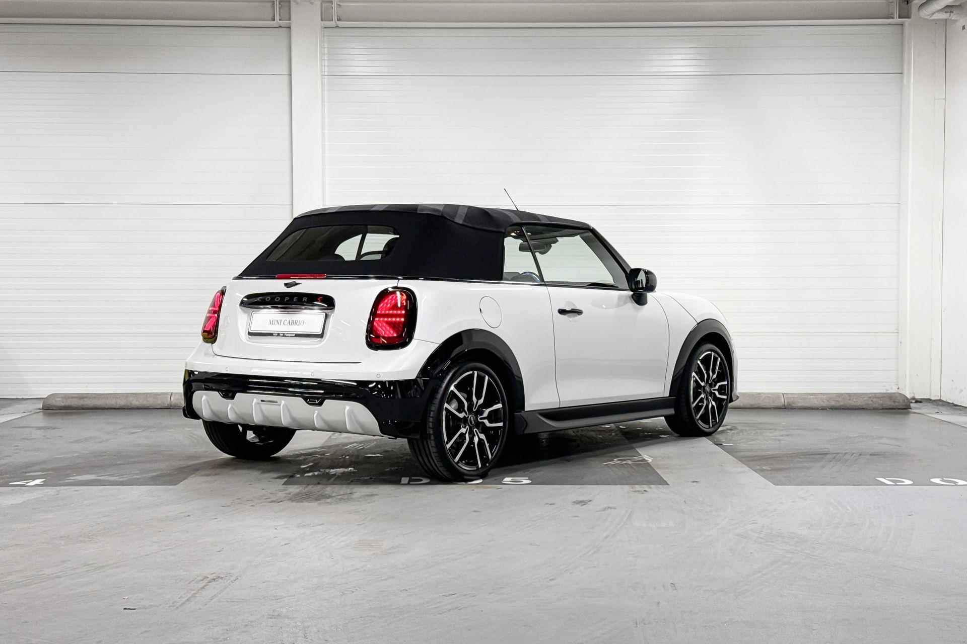 MINI Cabrio Cooper S John Cooper Works | Pakket XL | 18inch - 6/24