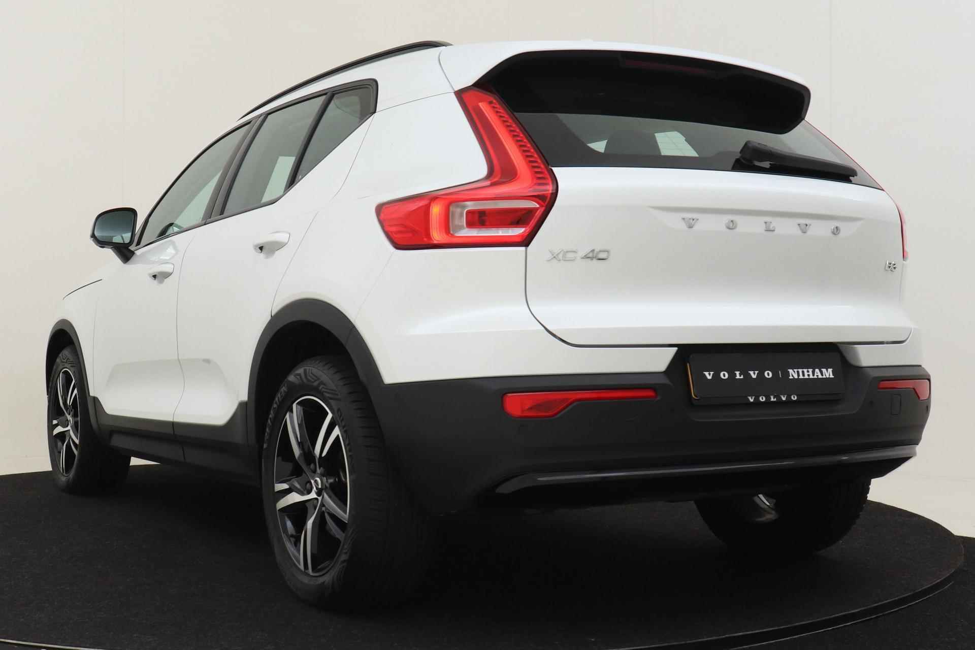 Volvo XC40 B3 (M-HYBRID) PLUS DARK -LEDER|360CAM|TREKHAAK|STANDKACHEL|ADAP.LED - 8/39