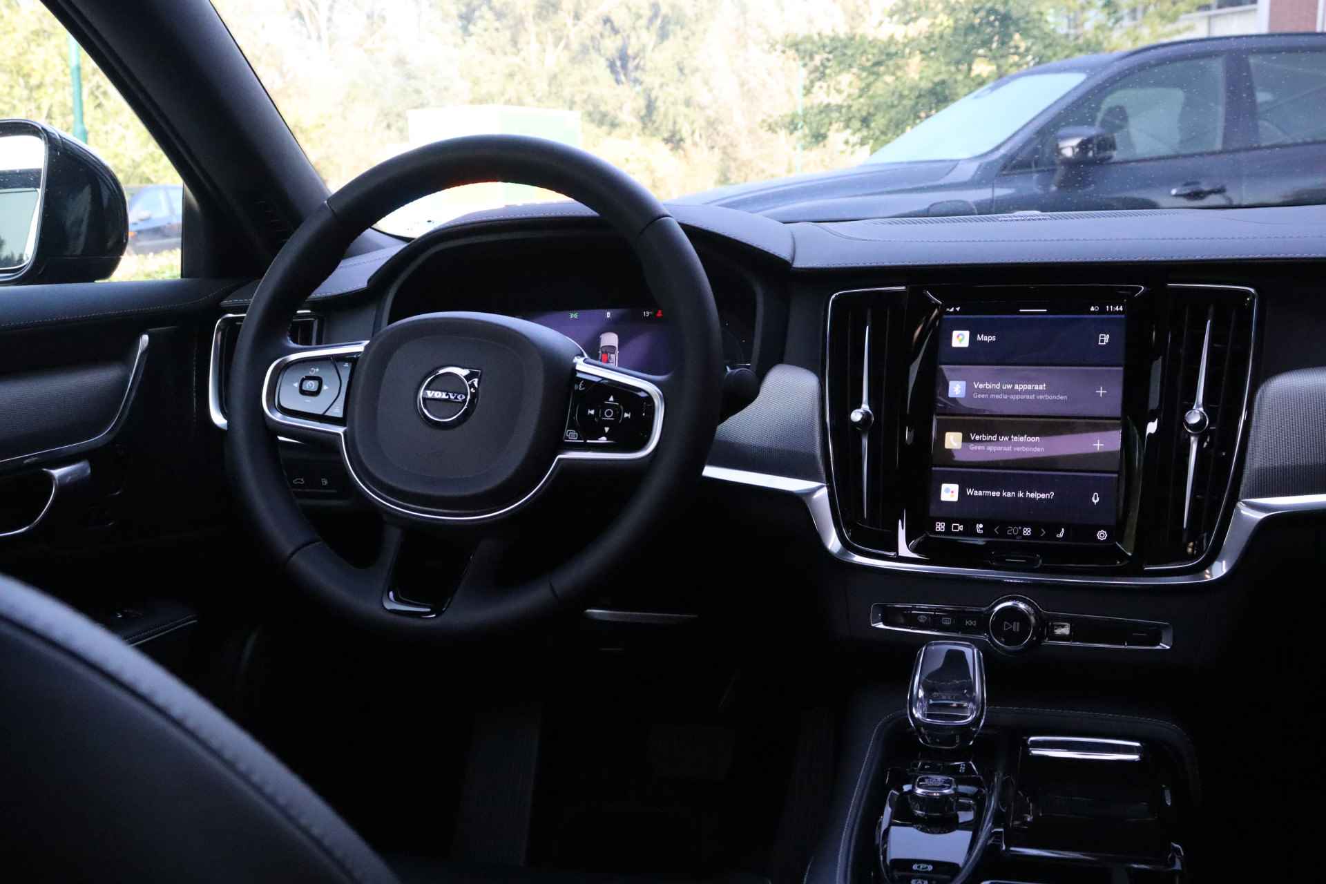 Volvo S90 T8 AWD Recharge Ultimate Dark | Nieuw! | Luchtvering | 360° Camera | Head-Up Display | Schuifdak | Harman Kardon | Adaptieve Cru - 16/61