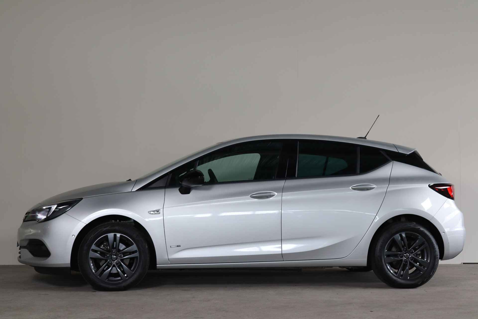 Opel Astra 1.2 Design & Tech NL-Auto!! Apple-Carplay I Nav I Dode-hoek -- 2de Pinksterdag open van 11.00 t/m 15.30 uur -- - 6/35