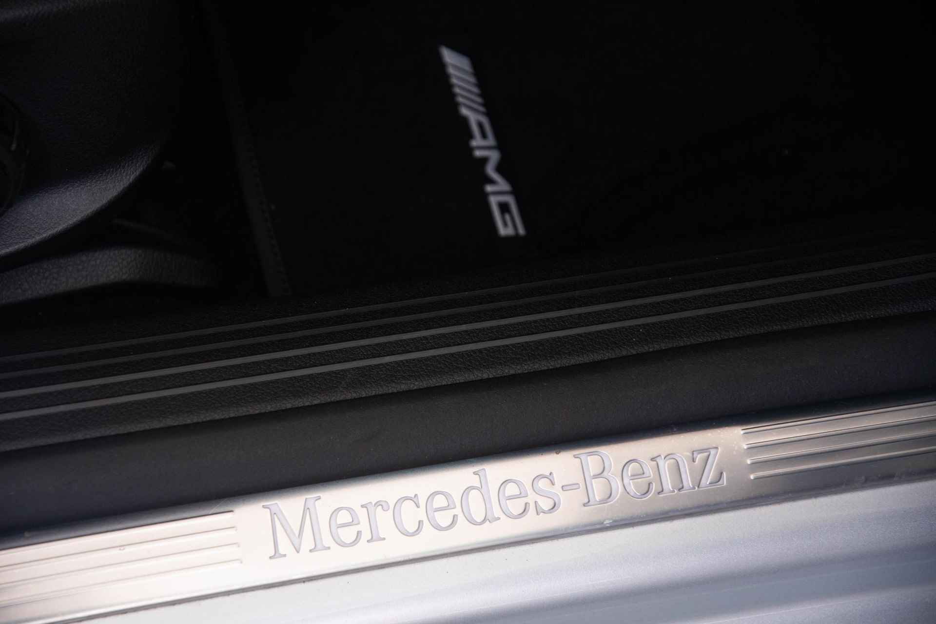 Mercedes-Benz CLA-klasse Shooting Brake 250 e AMG Line Trekhaak - Panoramadak - Keyless Go - Stoelverwarming - Parkeerpakket met camera - Sportstoelen voorin - 46/50