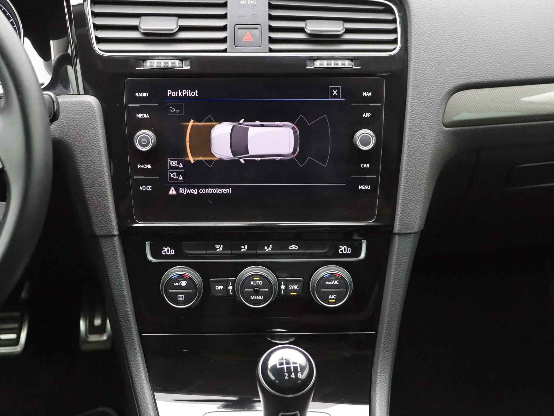 Volkswagen Golf 1.0 TSI Comfortline Join 110 PK | Apple Carplay | Android Auto | Navigatie | Parkeersensoren | Achteruitrij Camera | Adaptive Cruise Control | Lichtmetalen Velgen | Climate Control | - 10/33