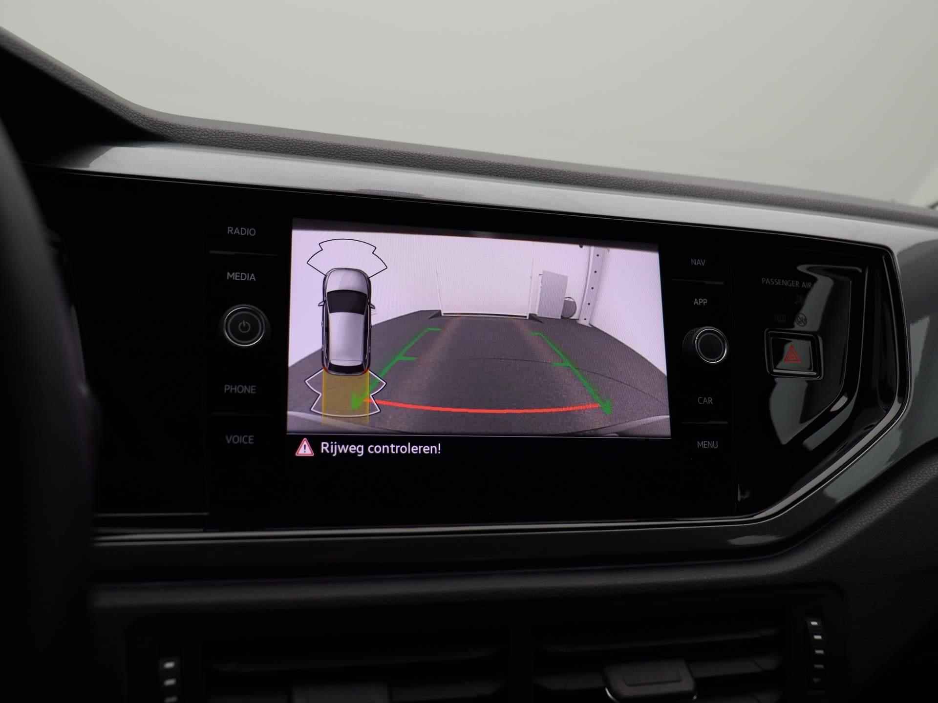 Volkswagen Polo 1.0 TSI Style 95 PK | Apple Carplay | Android Auto | Parkeersensoren | Camera | IQ.Light | Climate Control | Adaptive Cruise Control | Stoelverwarming | Travel Assist | Spiegels inklapbaar | - 20/40