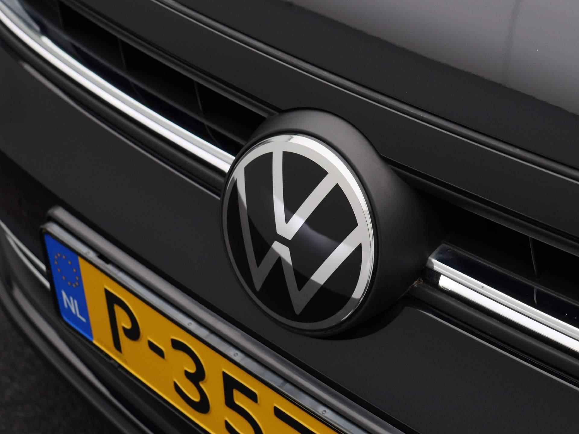 Volkswagen Polo 1.0 TSI Style 95 PK | Apple Carplay | Android Auto | Parkeersensoren | Camera | IQ.Light | Climate Control | Adaptive Cruise Control | Stoelverwarming | Travel Assist | Spiegels inklapbaar | - 37/40