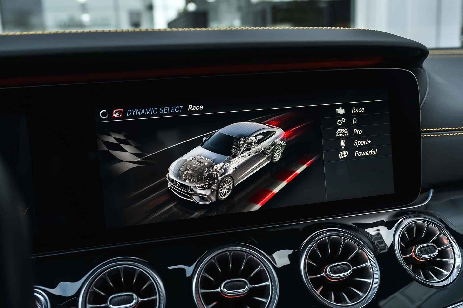 Mercedes-AMG GT 4-Door Coupe 63 S AMG 4MATIC+  | AMG Nightpakket | AMG Performance Stoelen | AMG Dynamic Plus | Standkachel | Head-Up Display | Burmester Surround Sound | 21" AMG-velgen | Panoramadak | Rij-Assistentiepakket | Softclose | Achterasbesturing | - 8/44