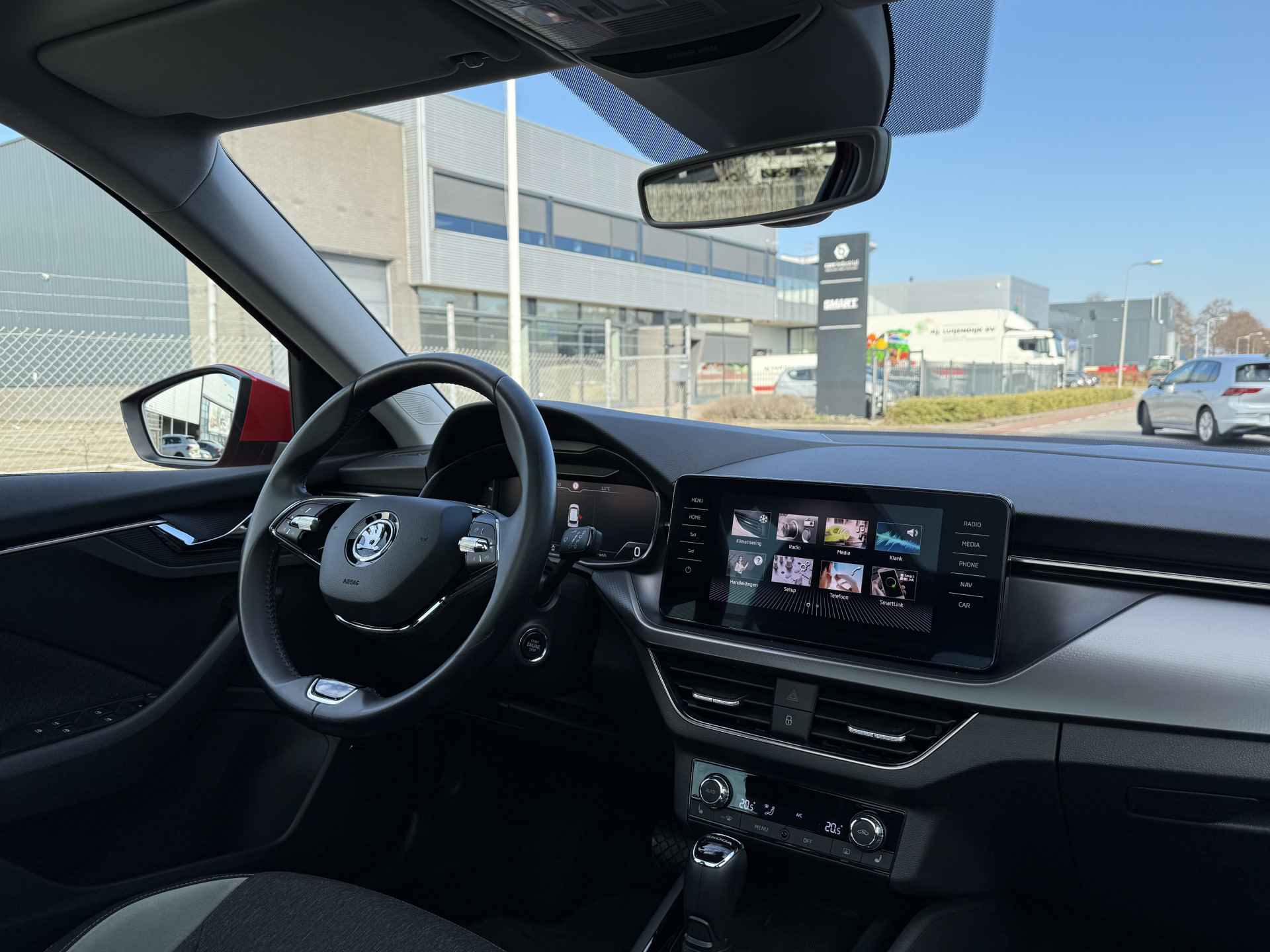 Škoda Kamiq 1.0 TSI Business Edition / NAVI / APP.Connect / PANODAK / Wegklapbare Trekhaak - 6/35