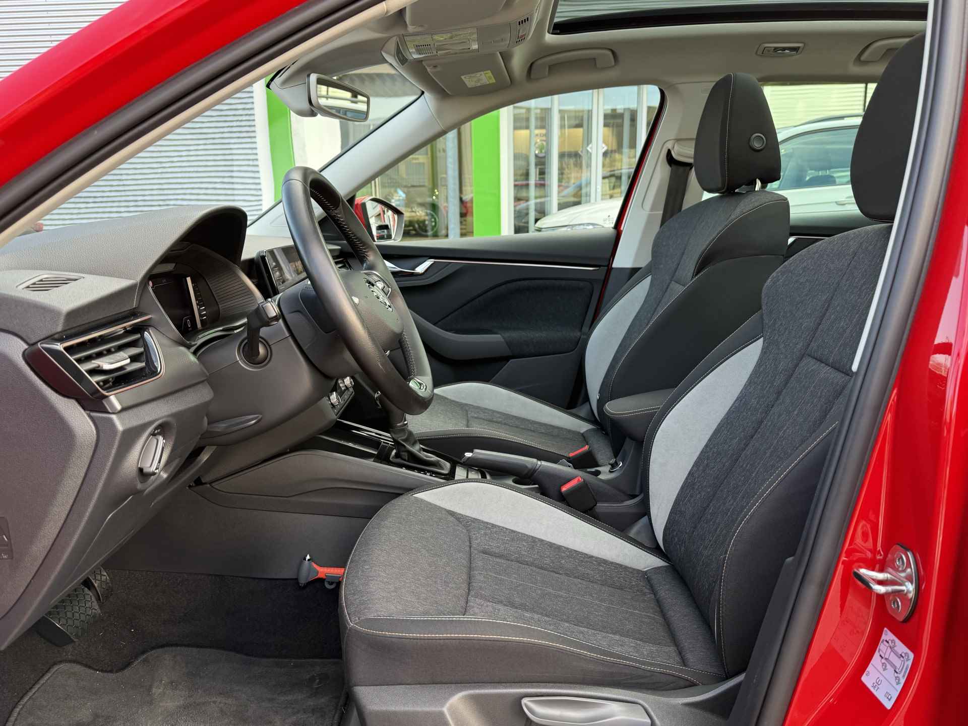 Škoda Kamiq 1.0 TSI Business Edition / NAVI / APP.Connect / PANODAK / Wegklapbare Trekhaak - 19/35