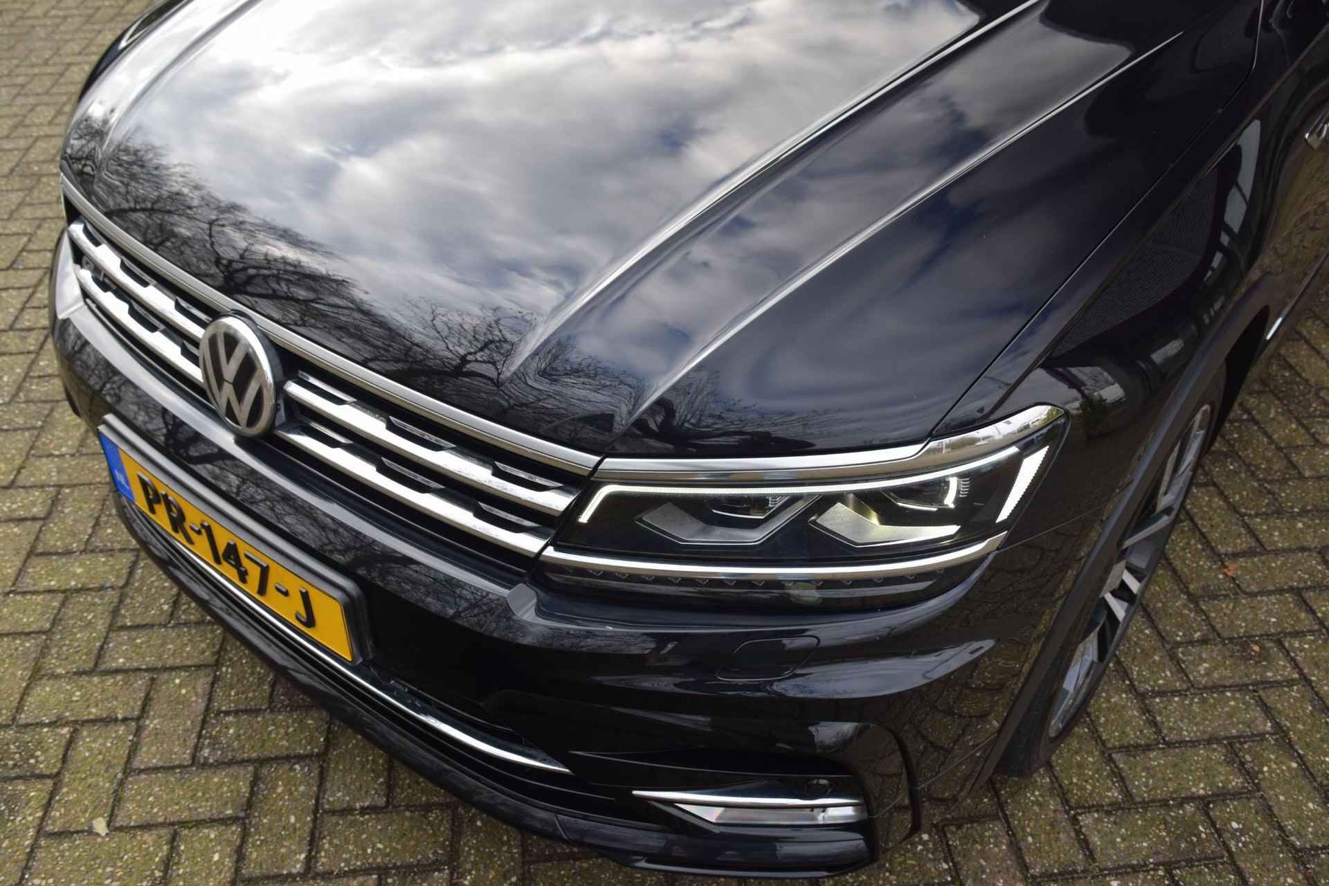 Volkswagen Tiguan 2.0 TSI 4M R-Line DSG Matrix/ElekTh/20/Hud/Carplay - 34/53