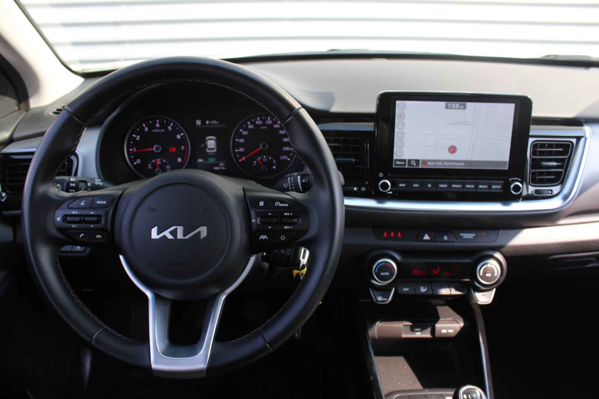 Kia Stonic 1.0 T-GDi MHEV DynamicLine | Airco | Cruise | Navi | 15" LM | Trekhaak | Camera | - 10/30