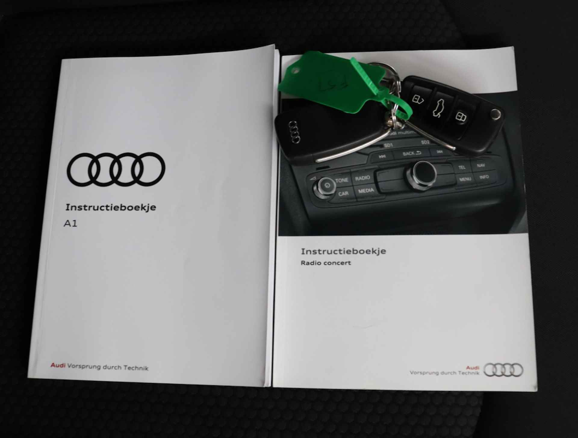 Audi A1 Sportback 1.0 TFSI Pro S-Line 95PK Two tone/Navi/ NAP!! - 8/42