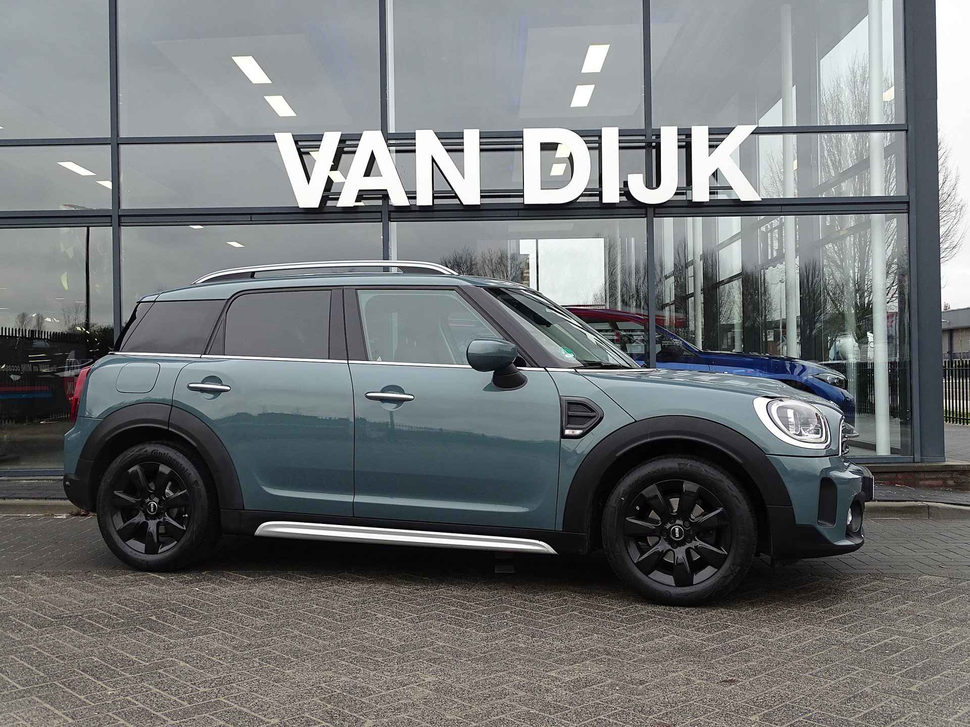 MINI Countryman 1.5 Bus. Ed. Afn.Trekhaak Led Head-up Nav.Plus Apple Carplay Sportstoelen 17" LM Velgen - 4/43