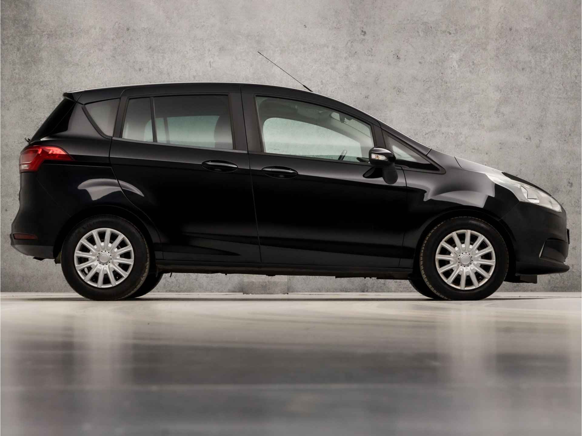 Ford B-MAX 1.0 EcoBoost Titanium (PANORAMADAK, NAVIGATIE, CLIMATE, STOELVERWARMING, GETINT GLAS, SPORTSTOELEN, PARKEERSENSOREN, BLUETOOTH, NIEUWSTAAT) - 4/34