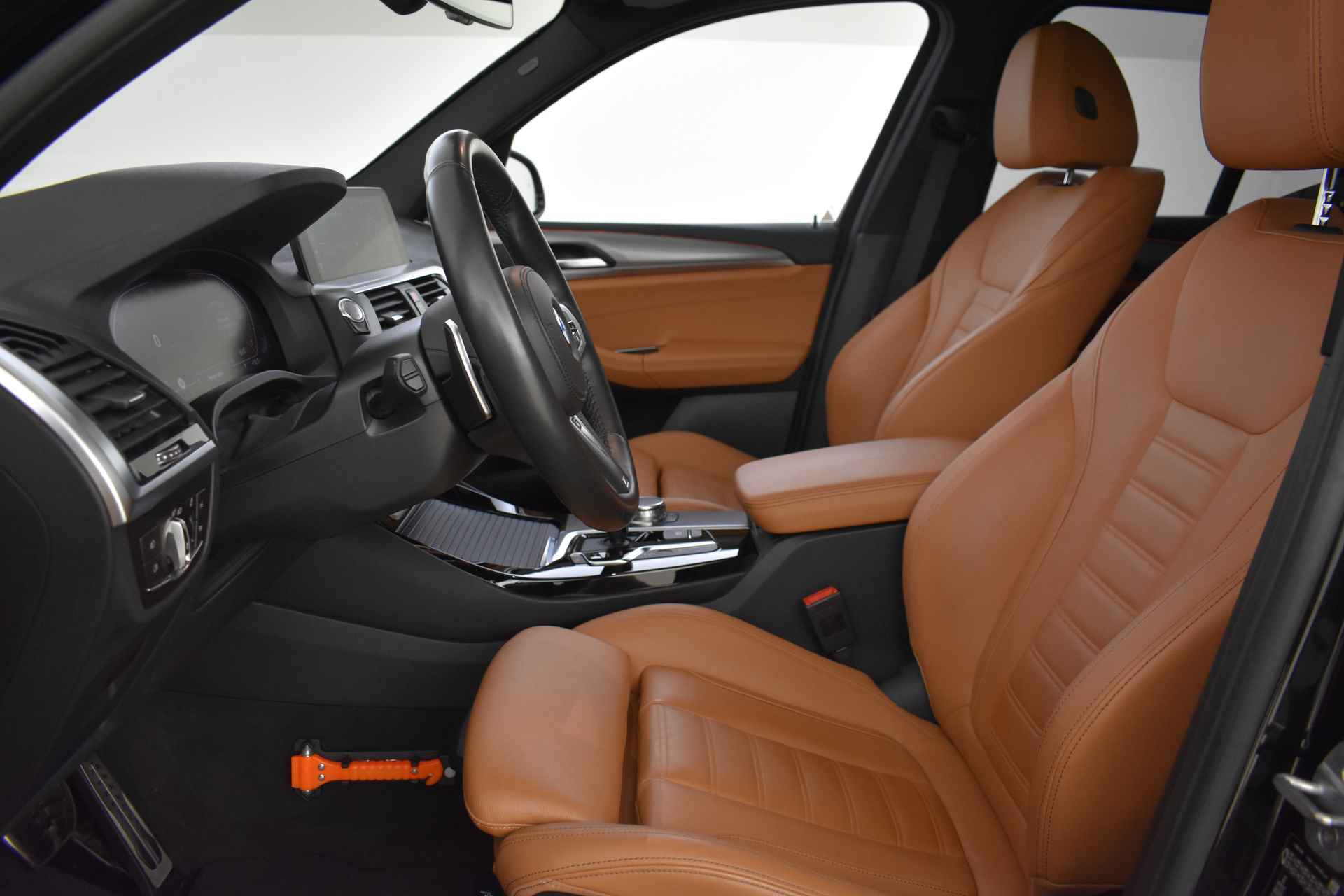 BMW X3 xDrive20i High Executive M Sportpakket / Sportstoelen / Adaptieve LED / Parking Assistant Plus / Live Cockpit Professional / Driving Assistant Plus - 13/49
