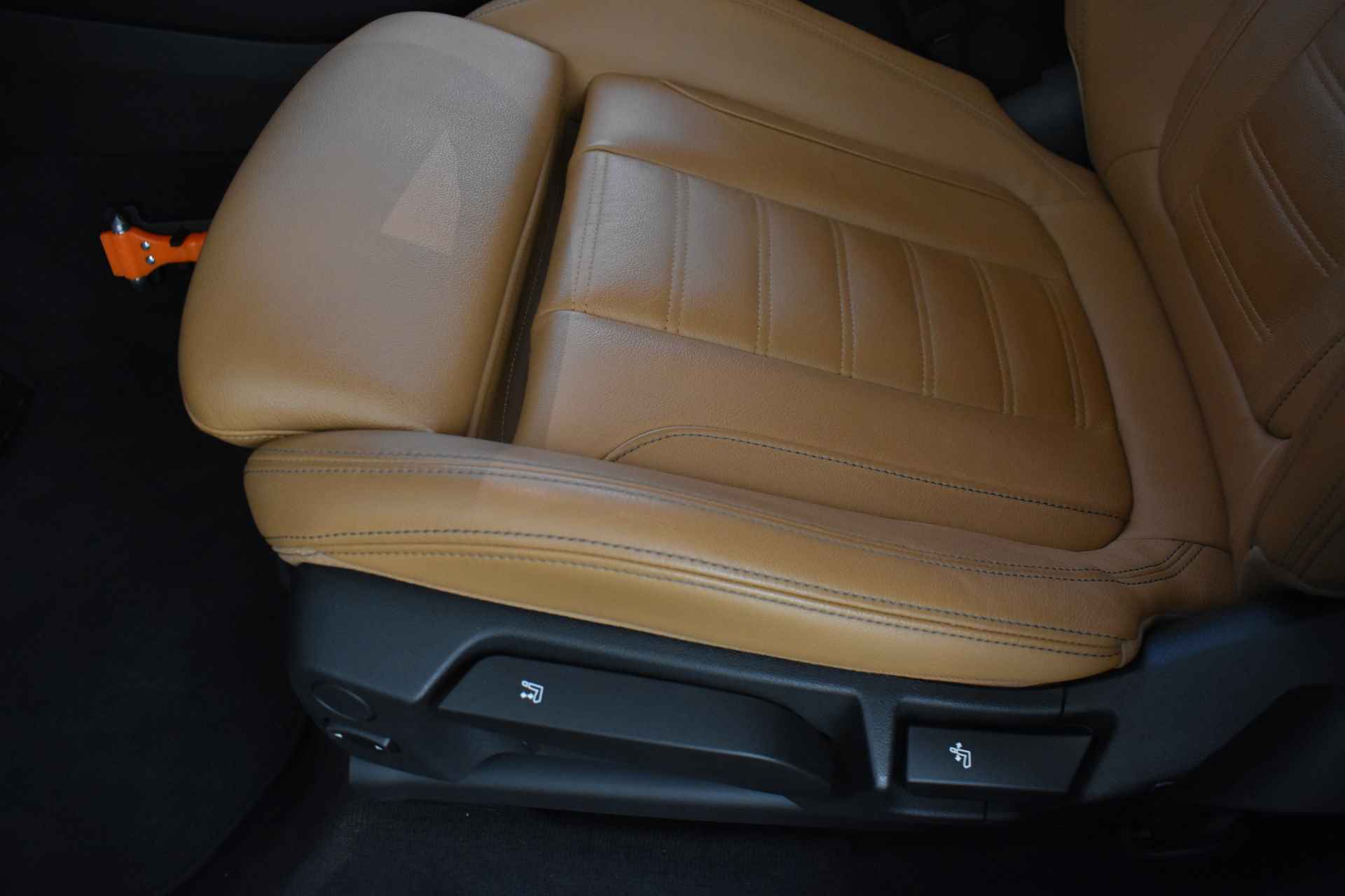 BMW X3 xDrive20i High Executive M Sportpakket / Sportstoelen / Adaptieve LED / Parking Assistant Plus / Live Cockpit Professional / Driving Assistant Plus - 15/49
