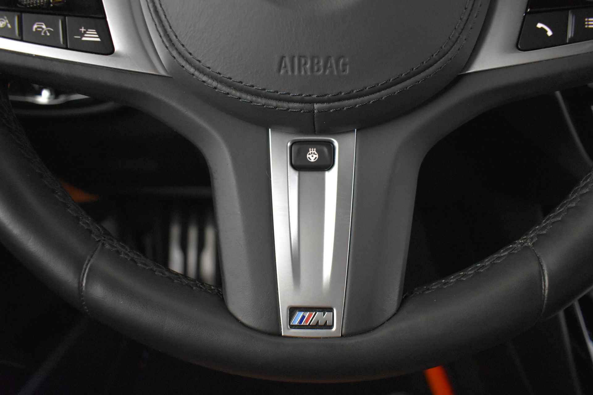 BMW X3 xDrive20i High Executive M Sportpakket / Sportstoelen / Adaptieve LED / Parking Assistant Plus / Live Cockpit Professional / Driving Assistant Plus - 34/49