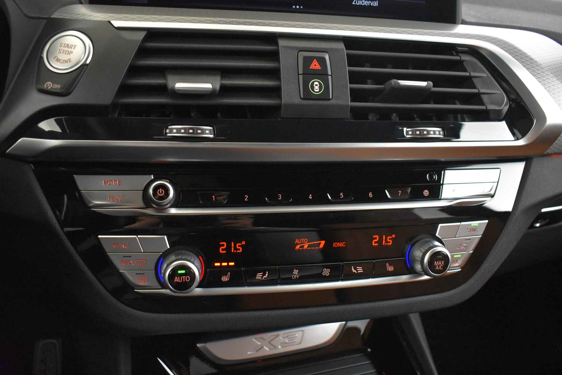 BMW X3 xDrive20i High Executive M Sportpakket / Sportstoelen / Adaptieve LED / Parking Assistant Plus / Live Cockpit Professional / Driving Assistant Plus - 38/49
