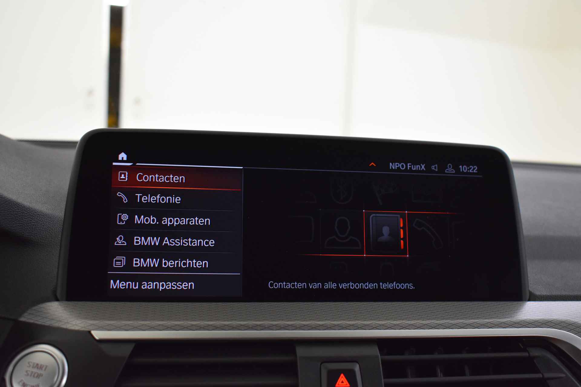 BMW X3 xDrive20i High Executive M Sportpakket / Sportstoelen / Adaptieve LED / Parking Assistant Plus / Live Cockpit Professional / Driving Assistant Plus - 42/49
