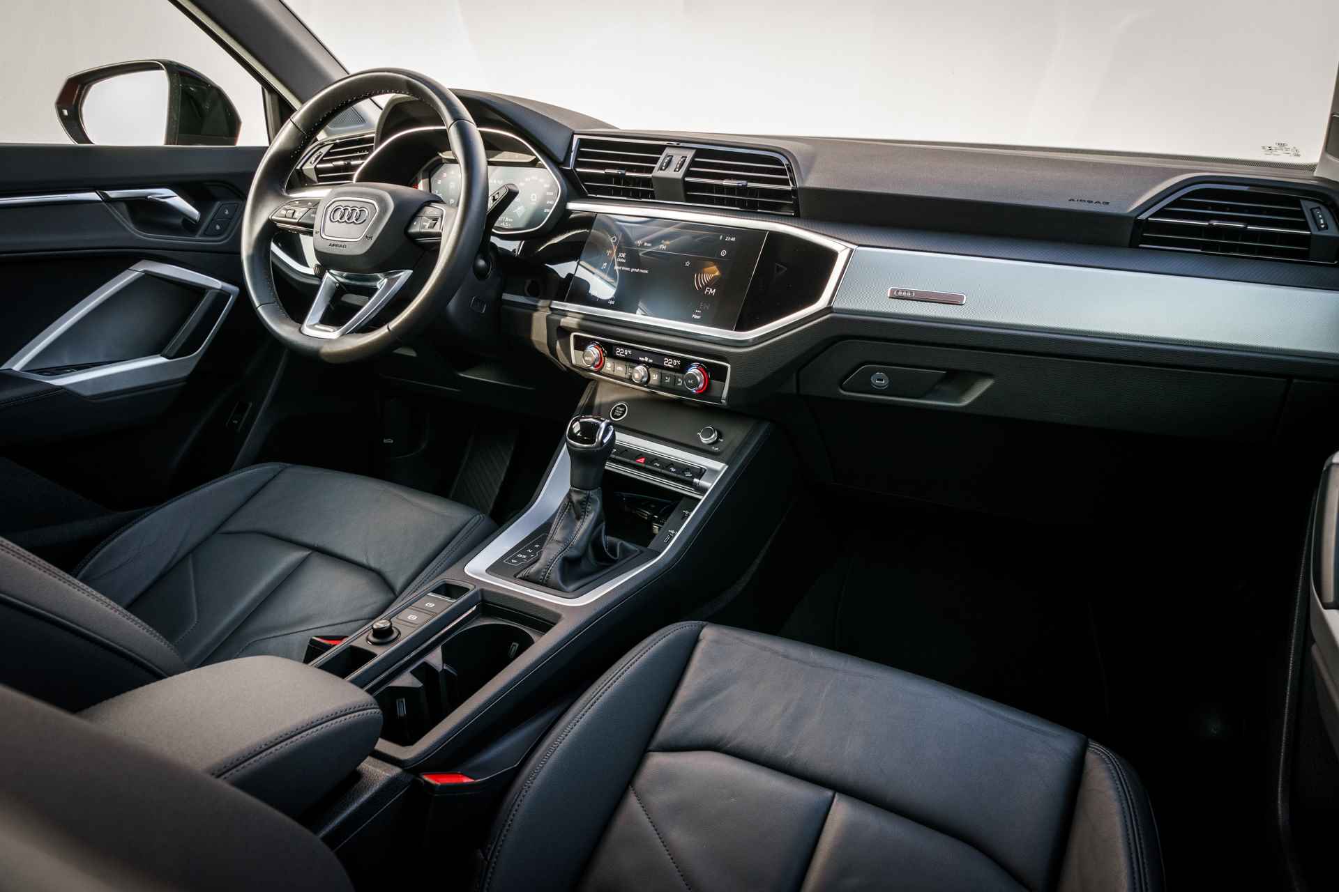 Audi Q3 1.4 150 PK 35 TFSI Advanced Edition Automaat Rijklaar | Virtual Cockpit | Zwart Lederen Interieur | Carplay . - 4/39