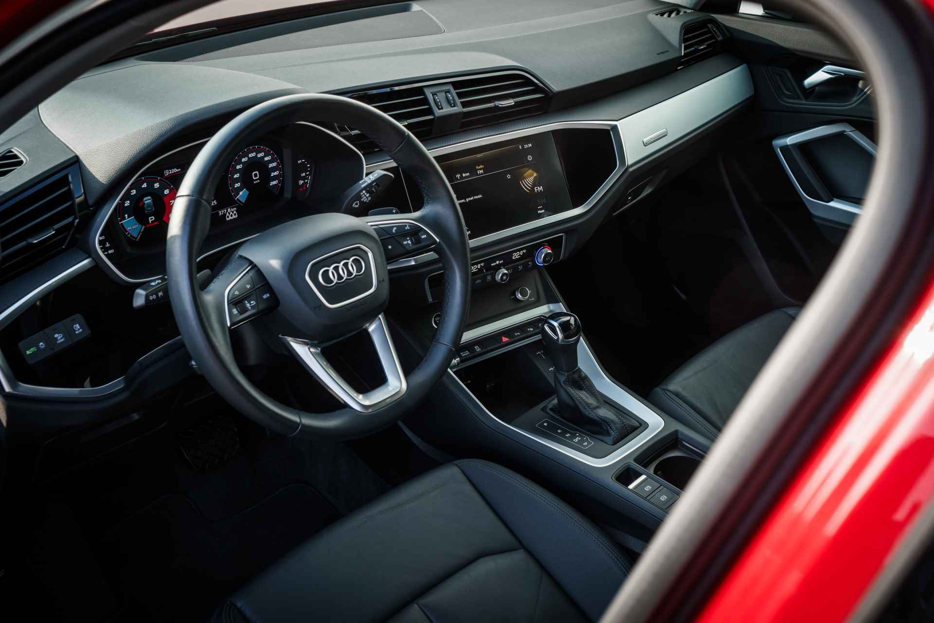 Audi Q3 1.4 150 PK 35 TFSI Advanced Edition Automaat Rijklaar | Virtual Cockpit | Zwart Lederen Interieur | Carplay . - 28/39