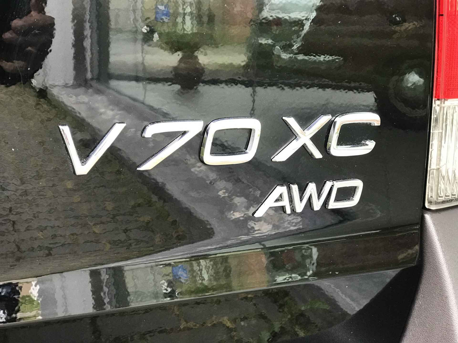 Volvo V70 Cross Country 2.4 T AWD Comfortline Automaat | Rijklaar incl garantie | Apple Carplay Stoelverwarming Trekhaak - 23/36