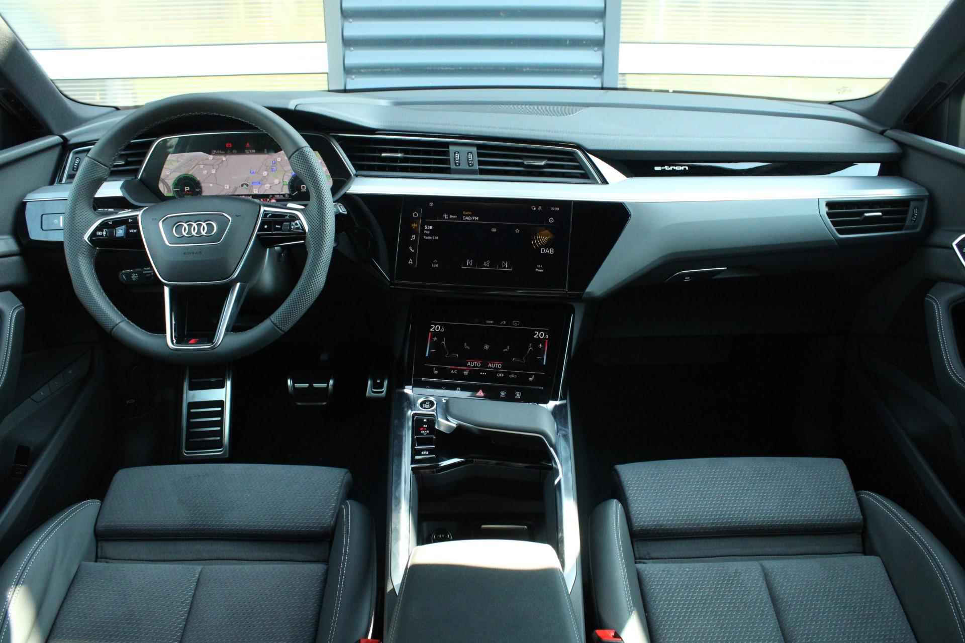 Audi Q8 e-tron 50 quattro 340pk S Edition 95 kWh | 20" Velgen | Achteruitrijcamera - 5/59