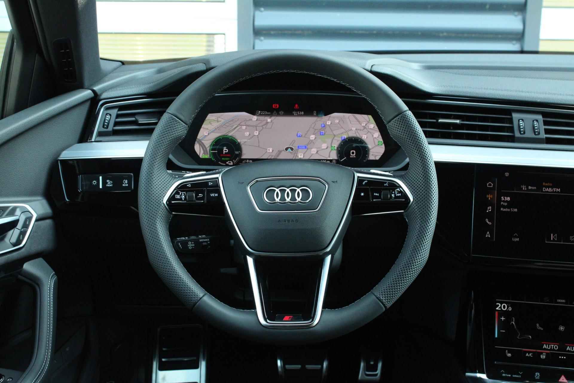 Audi Q8 e-tron 50 quattro 340pk S Edition 95 kWh | 20" Velgen | Achteruitrijcamera - 25/59