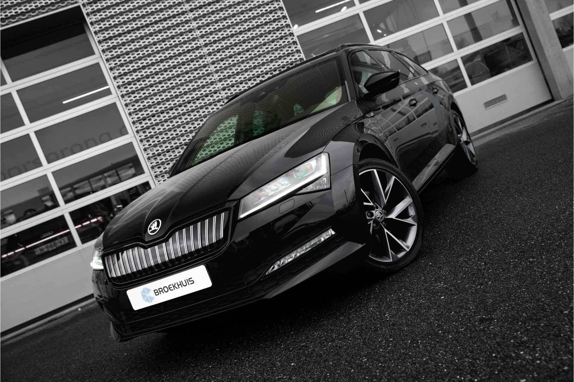 Škoda Superb Combi 1.4 TSI iV Sportline Business | Panoramadak | Adapt. Cruise | Camera | Stoelverwarming | Carplay - 5/35