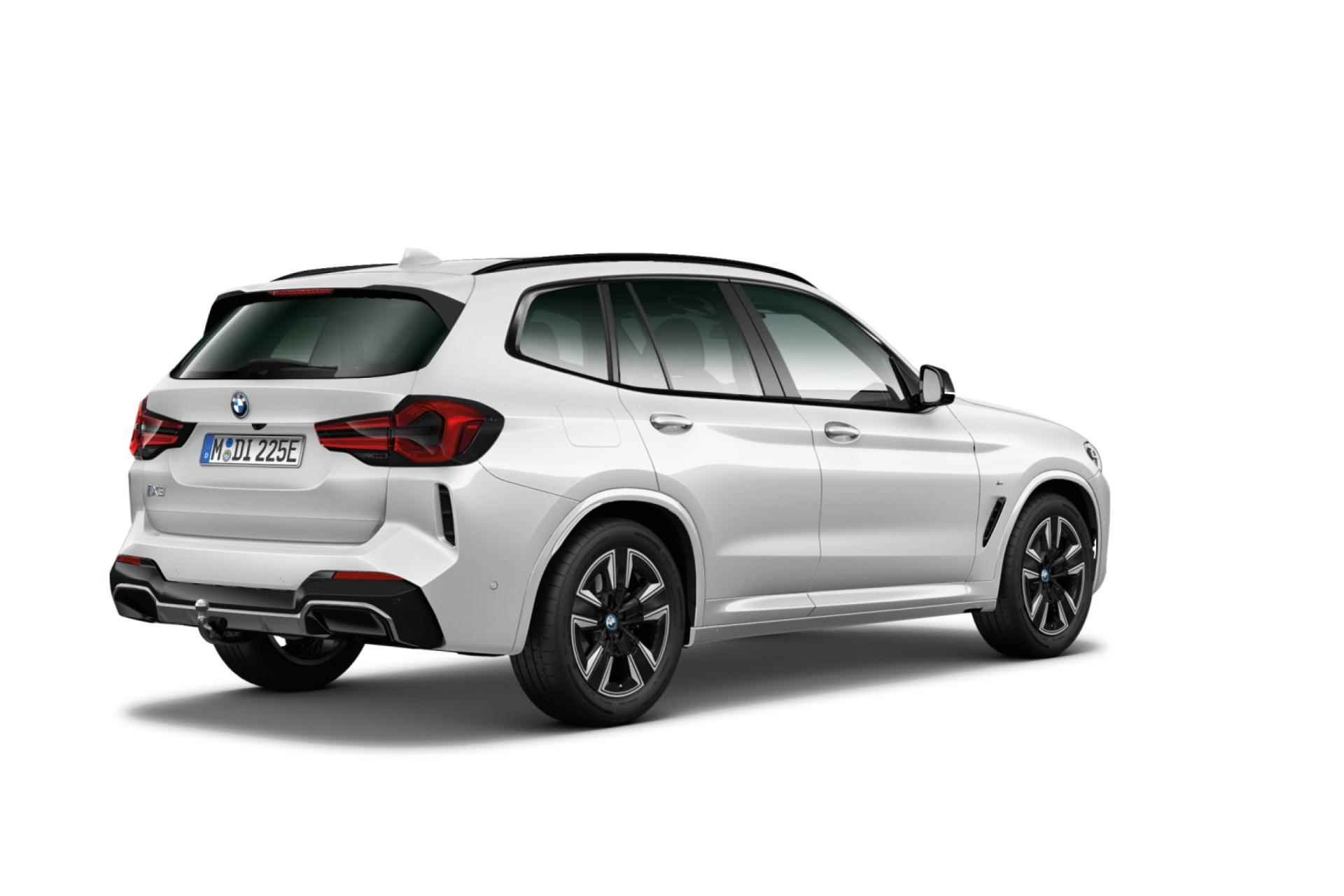 BMW iX3 Executive M Sportpakket Shadow Line - 2/5