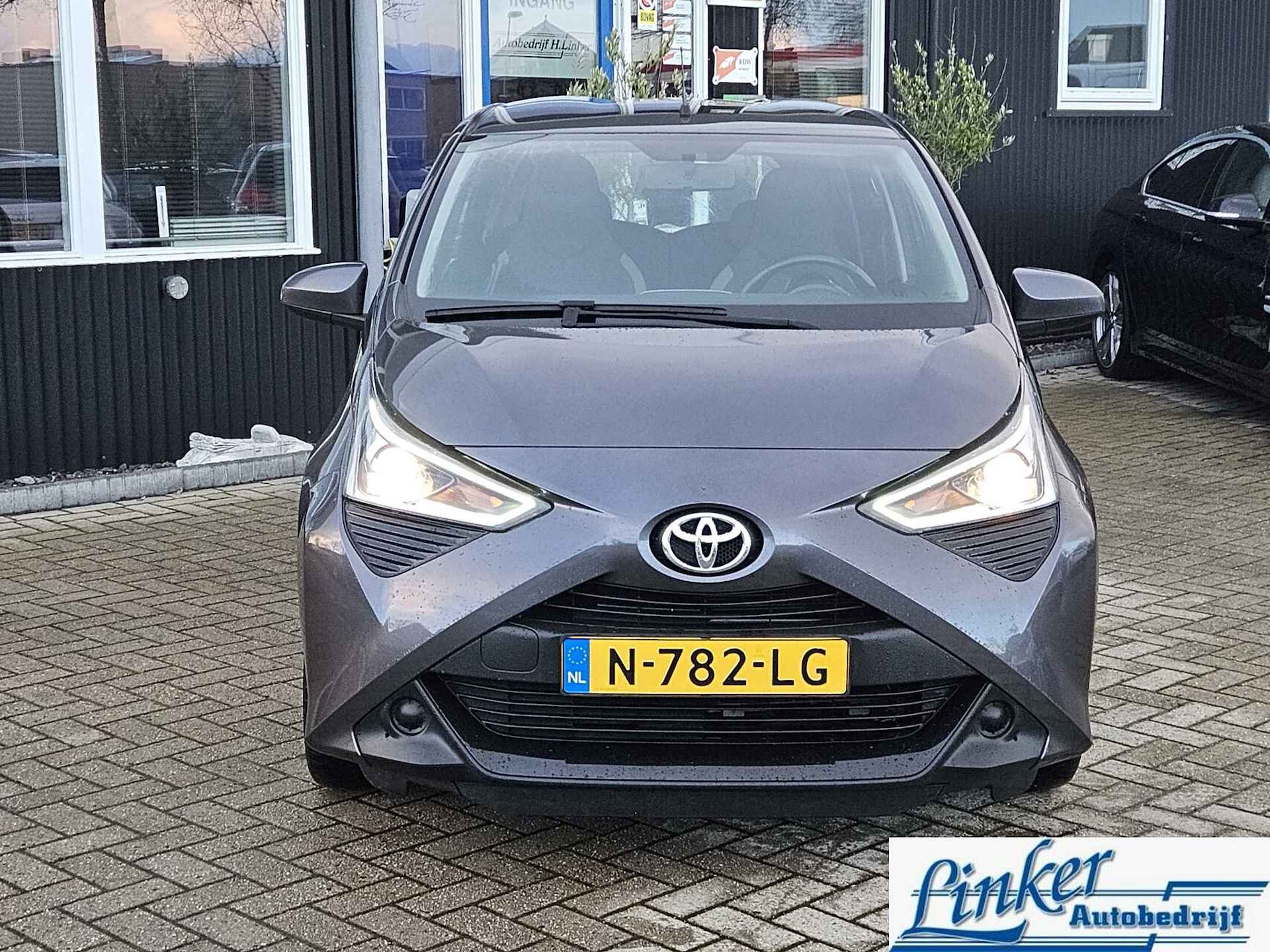 Toyota Aygo 1.0 VVT-i x-play CAMERA CARPLAY GEEN AFLEVERKOSTEN - 7/24