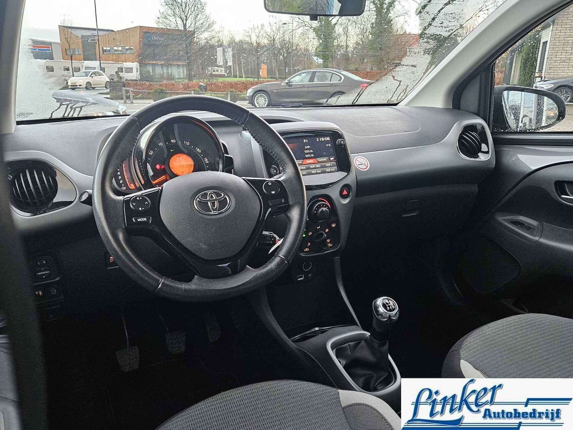 Toyota Aygo 1.0 VVT-i x-play CAMERA CARPLAY GEEN AFLEVERKOSTEN - 12/24