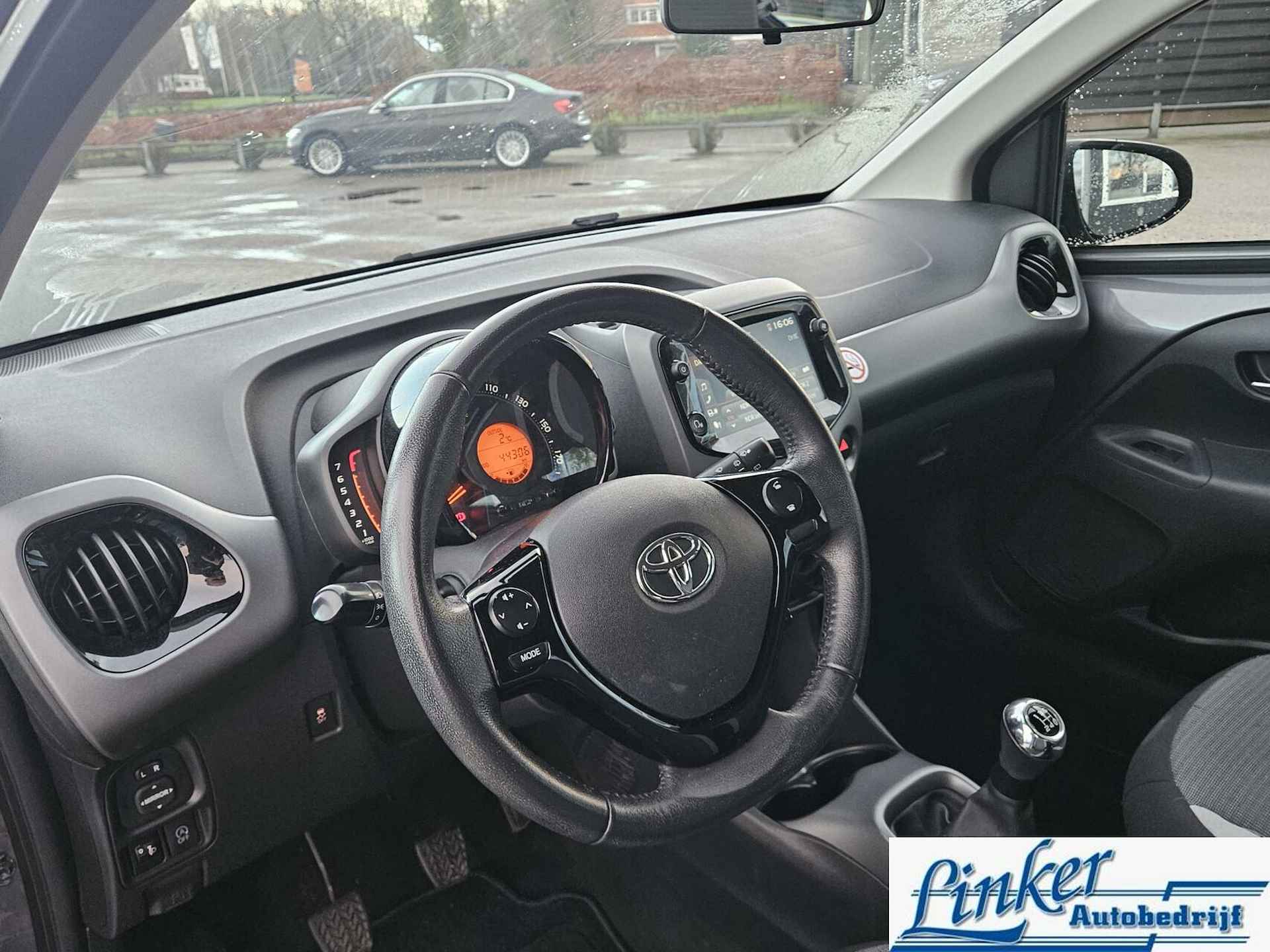 Toyota Aygo 1.0 VVT-i x-play CAMERA CARPLAY GEEN AFLEVERKOSTEN - 15/24