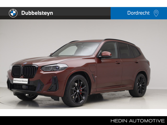 BMW X3 xDrive30e M-Sport | 20" | Panorama | Harman Kardon | Trekhaak | Carbon interieurlijsten | Gesture Controle