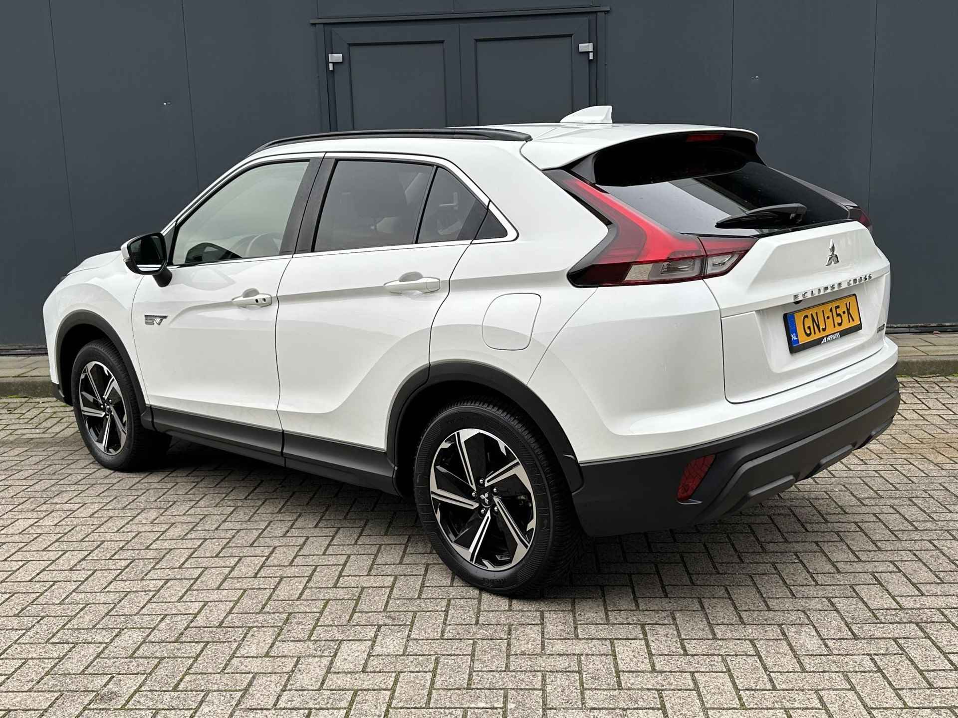 Mitsubishi Eclipse Cross 2.4 PHEV Intense / Automaat / Plug-In / 1500KG Trekgewicht / Camera / Cruise Control / Bluetooth / All-Season banden / Fabrieks-Garantie tot 24-11-2026 en 100.000KM - 14/34