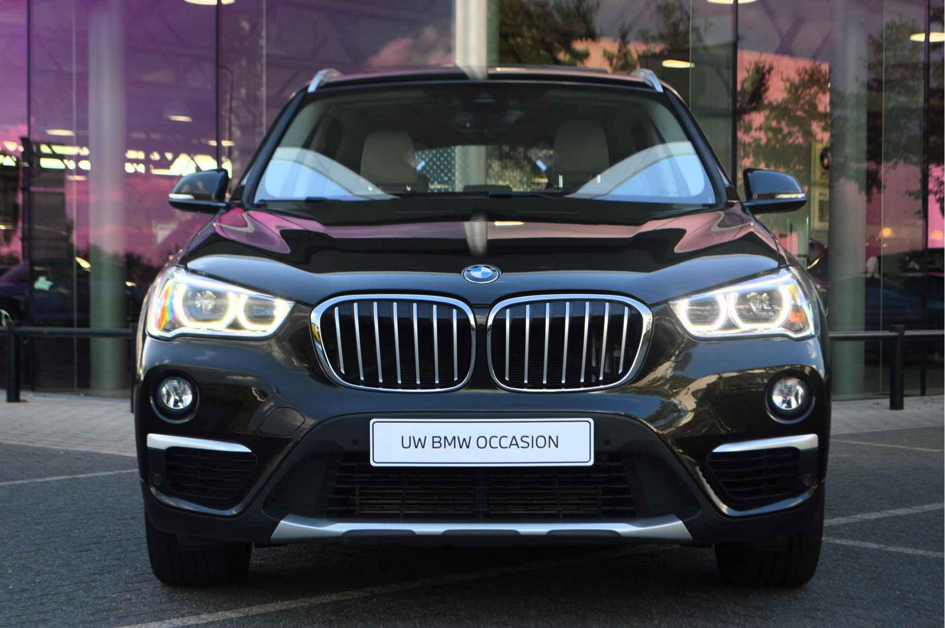 BMW X1 sDrive20i High Executive xLine Automaat / Panoramadak / Achteruitrijcamera / Sportstoelen / Head-Up / LED / Apple CarPlay / Comfort Access / Park Assistant - 6/26