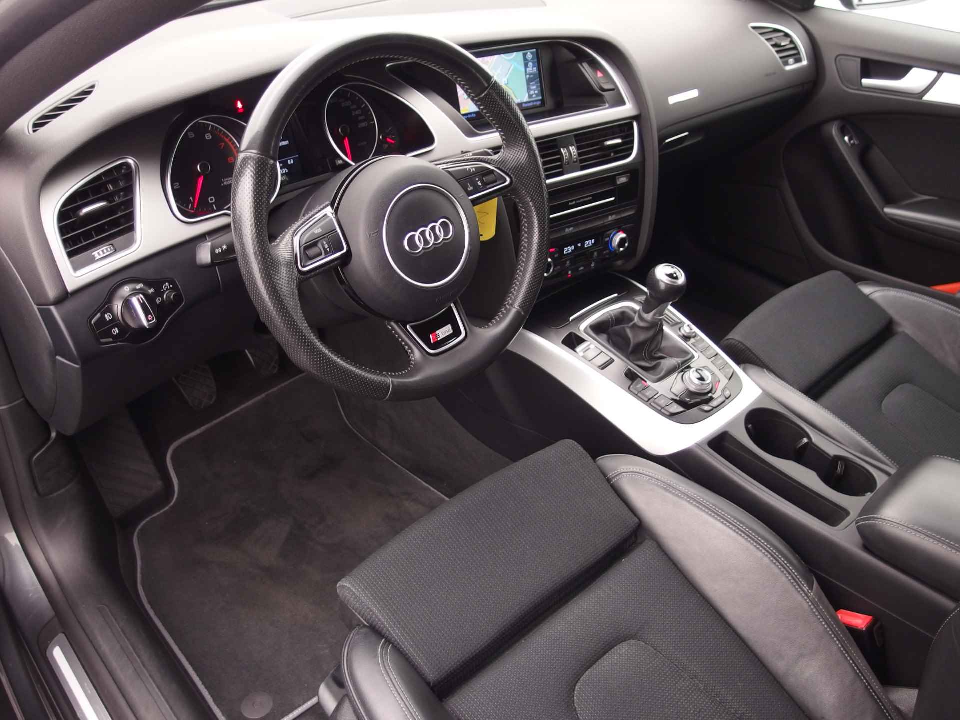 Audi A5 Sportback 1.8 TFSI Sport Edition S-LINE XENON / TREKHAAK / NAVI / CLIMA / PDC / BLUETOOTH / CRUISE / NL-AUTO - 11/51