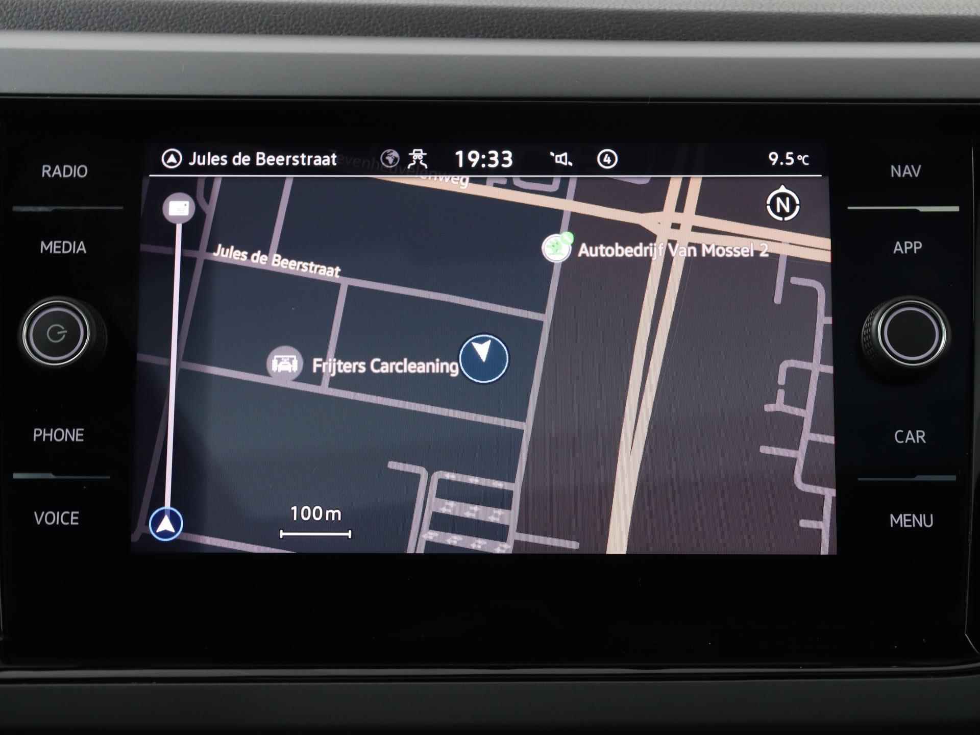 Volkswagen Taigo 1.0 TSI R-Line 110PK automaat | R-line in/ex | Navigatie | Digitale Cockpit | Led verlichting | 18 inch velgen | Keyless | Parkeersensoren | Adaptive Cruise Control - 13/31
