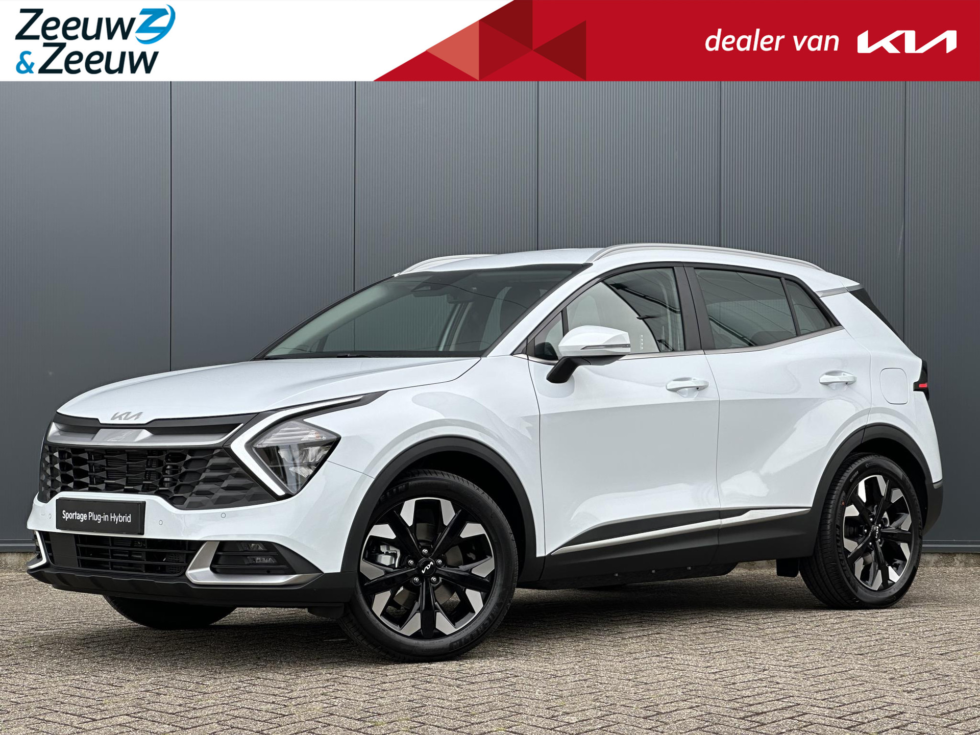 Kia Sportage 1.6 T-GDi Plug-in Hybrid AWD DynamicLine | *Direct uit voorraad leverbaar* | *€4.000,- Actiekorting* | BTW | Navi | Clima | Camera | Apple Carplay | Android Auto