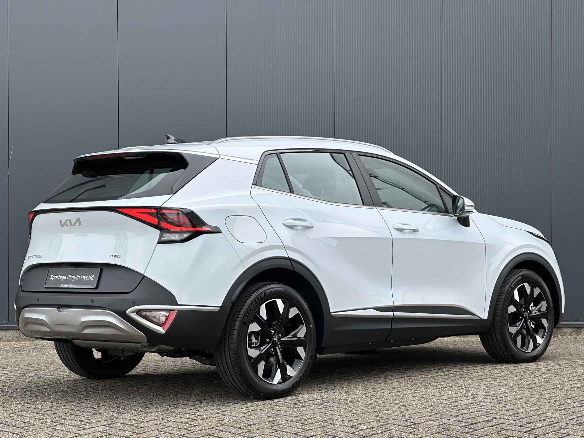 Kia Sportage 1.6 T-GDi Plug-in Hybrid AWD DynamicLine | *Direct uit voorraad leverbaar* | *€4.000,- Actiekorting* | BTW | Navi | Clima | Camera | Apple Carplay | Android Auto - 6/30