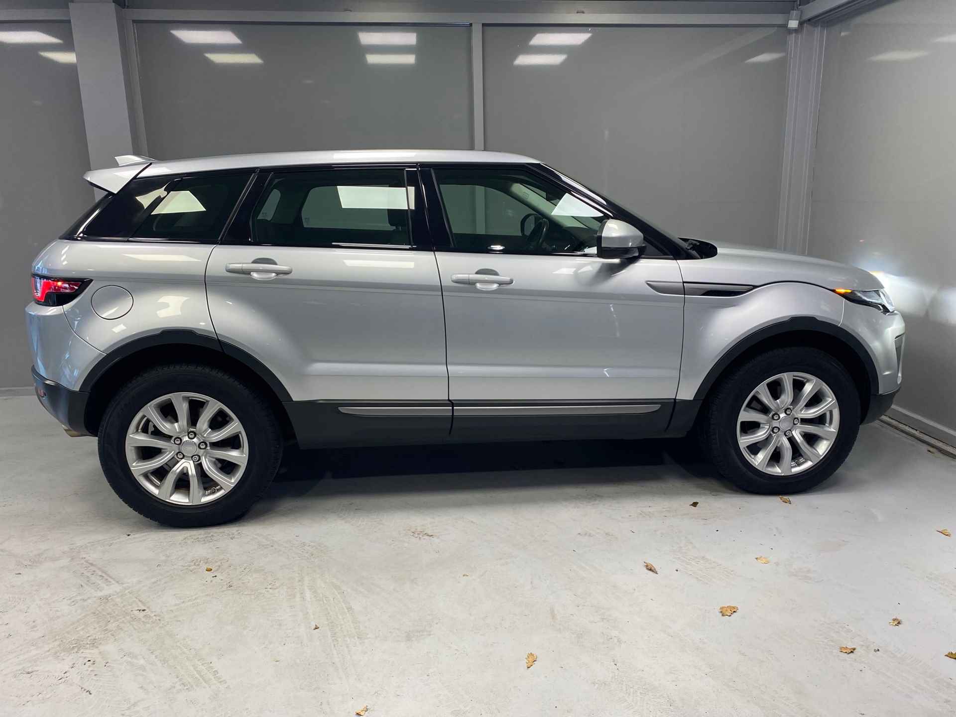 Land Rover Range Rover Evoque 2.0 TD4 Urban Series SE | AUTOMAAT | PANODAK | XENON | LEER | - 5/45