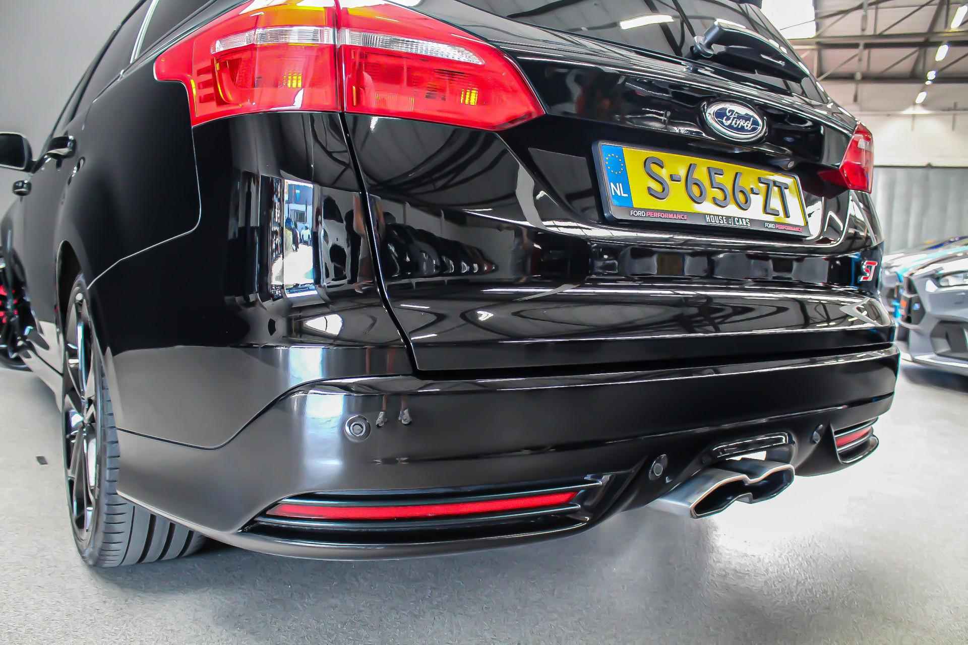 Ford FOCUS Wagon 2.0 250pk ST-3 PERFORMANCE PACK |BLIS|Sony|cruise control|bi-xenon|parkeersensoren en camera|19"| - 39/41