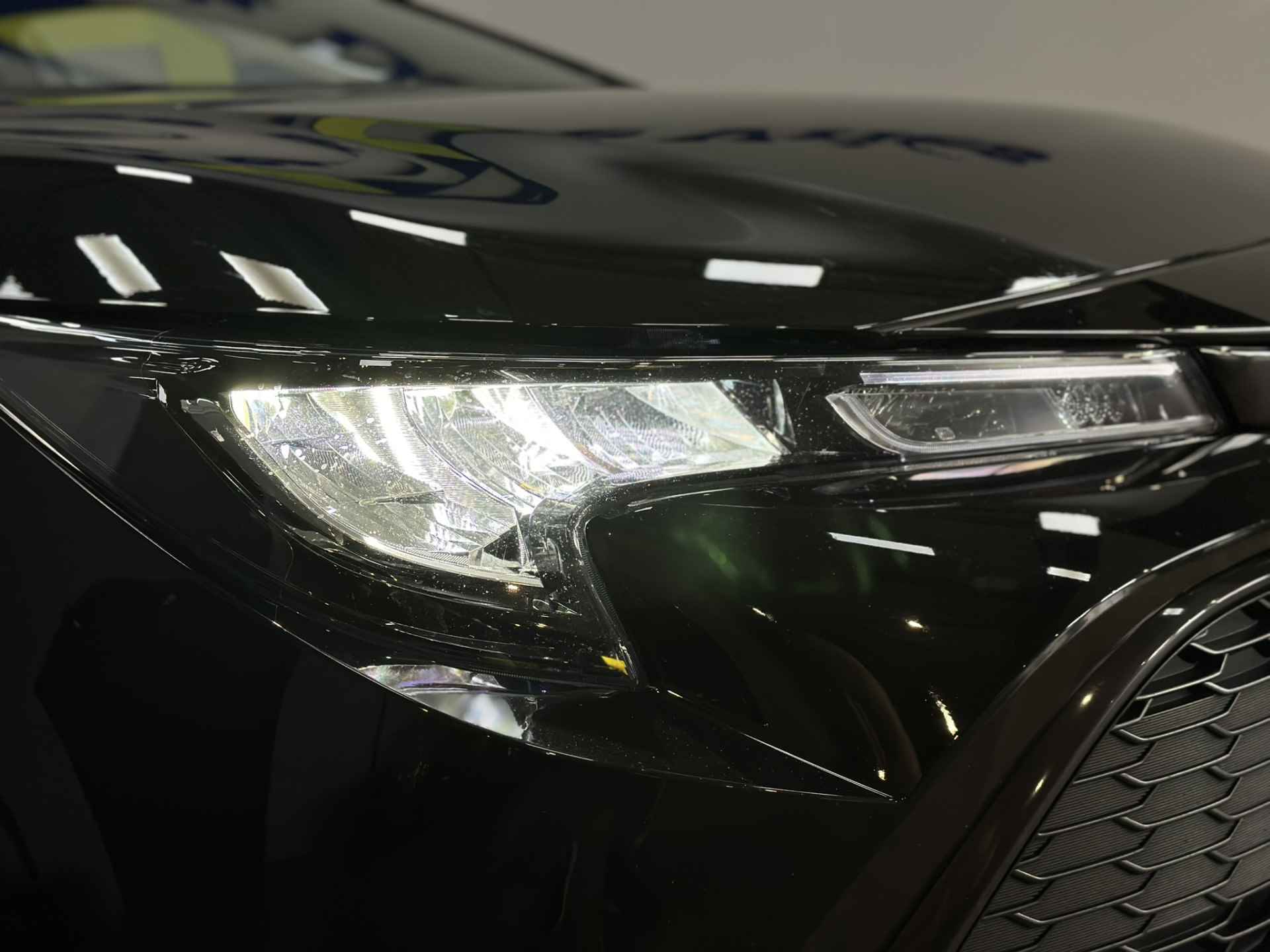 Toyota Corolla Touring Sports 1.8 Hybrid Active LED | Camera | Adaptive cruise | Navigatie | Apple Carplay Android Auto | Isofix | NAP | - 8/35
