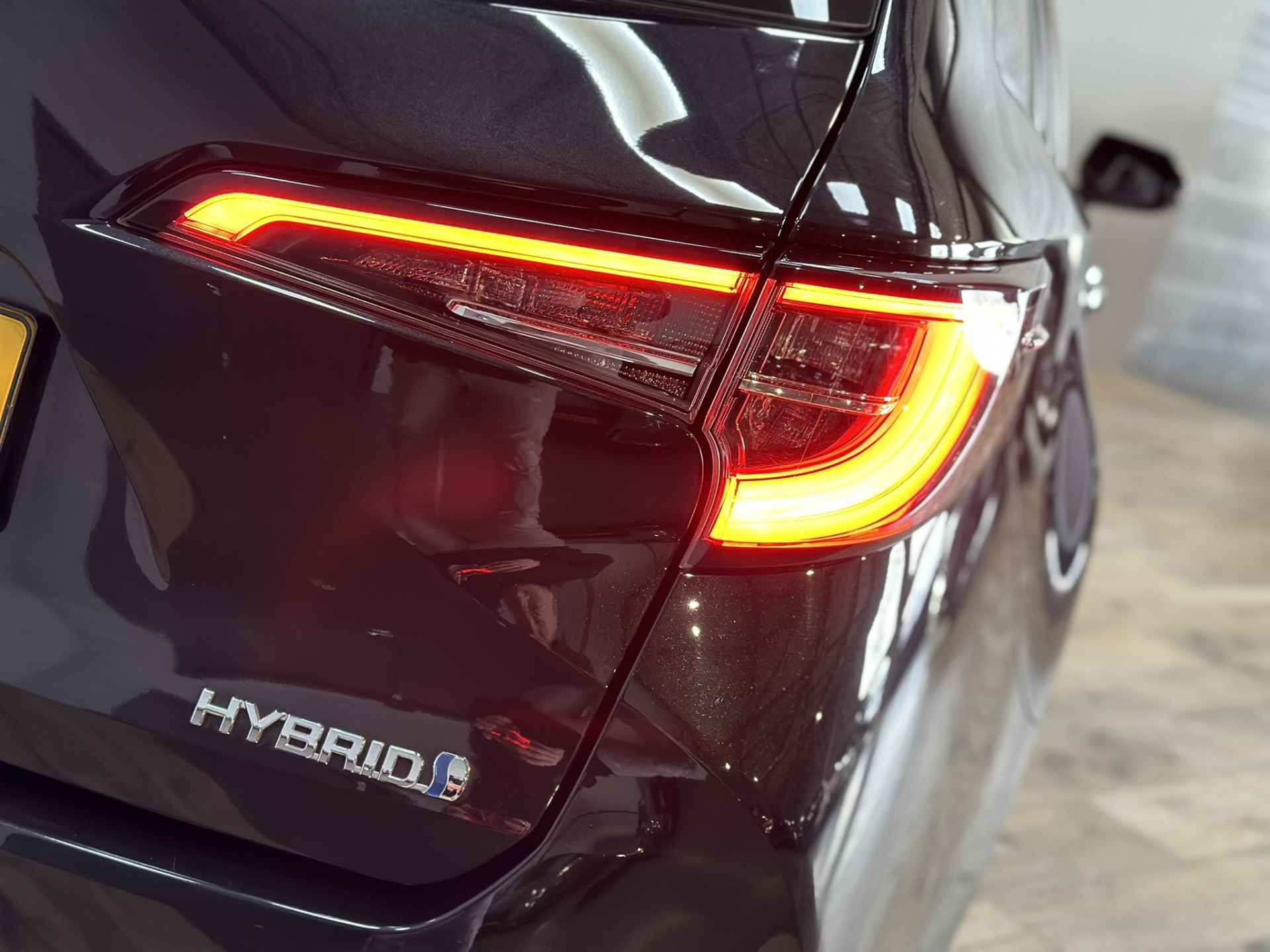 Toyota Corolla Touring Sports 1.8 Hybrid Active LED | Camera | Adaptive cruise | Navigatie | Apple Carplay Android Auto | Isofix | NAP | - 11/35