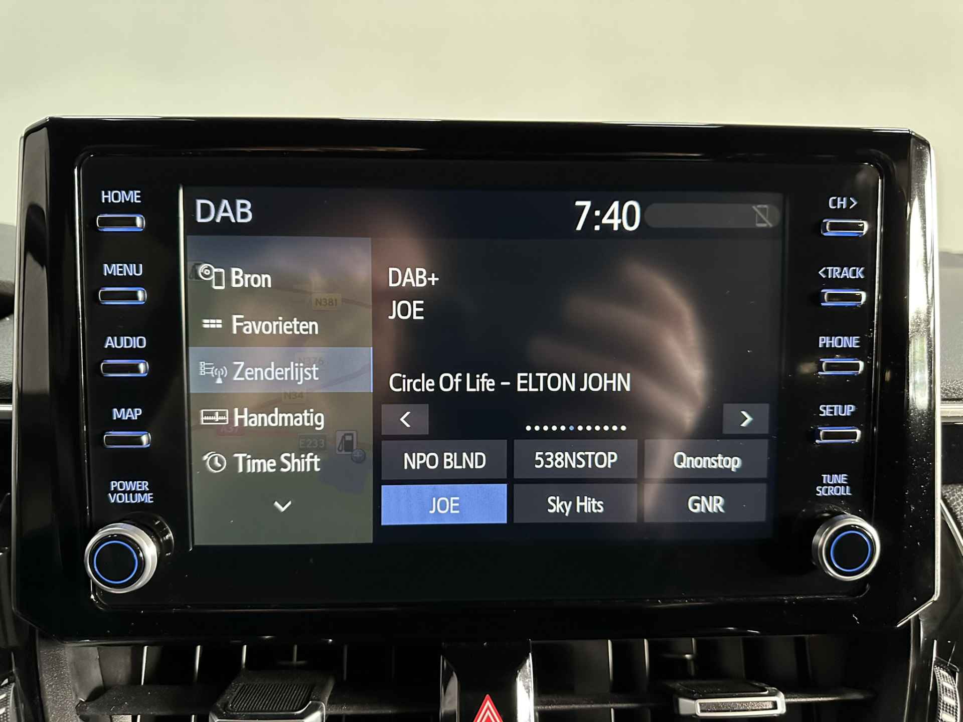 Toyota Corolla Touring Sports 1.8 Hybrid Active LED | Camera | Adaptive cruise | Navigatie | Apple Carplay Android Auto | Isofix | NAP | - 20/35