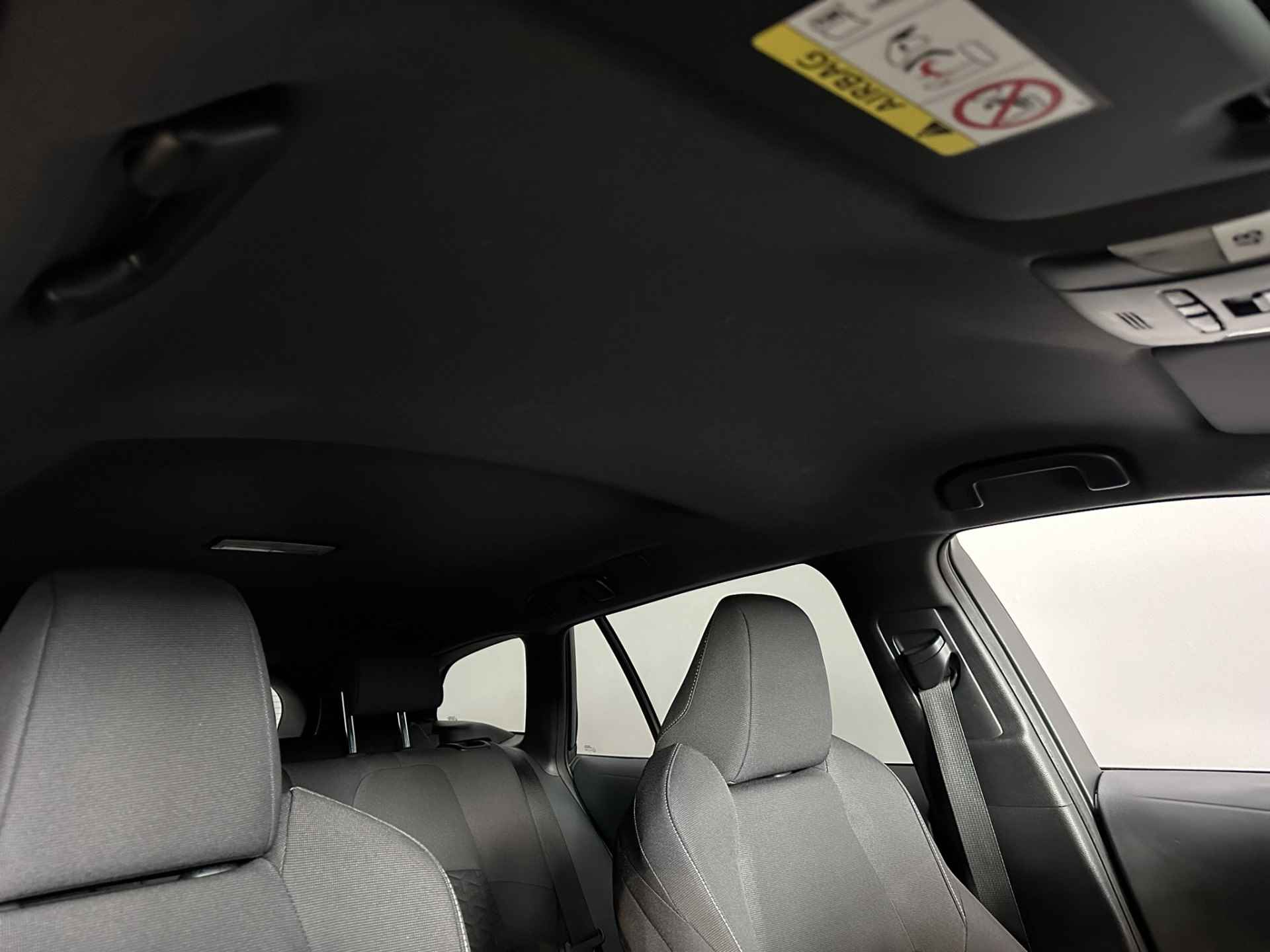 Toyota Corolla Touring Sports 1.8 Hybrid Active LED | Camera | Adaptive cruise | Navigatie | Apple Carplay Android Auto | Isofix | NAP | - 24/35