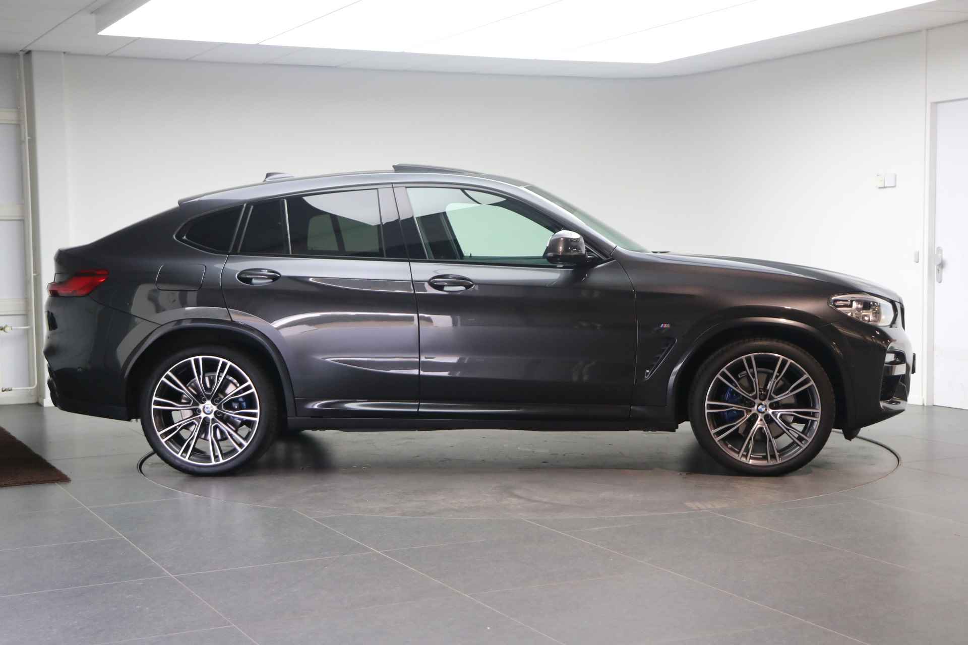 BMW X4 xDrive30i High Executive M Sport Automaat / Panoramadak / Trekhaak / M Sportstoelen / Adaptieve LED / Parking Assistant Plus / Head-Up / Stoelverwarming - 5/28