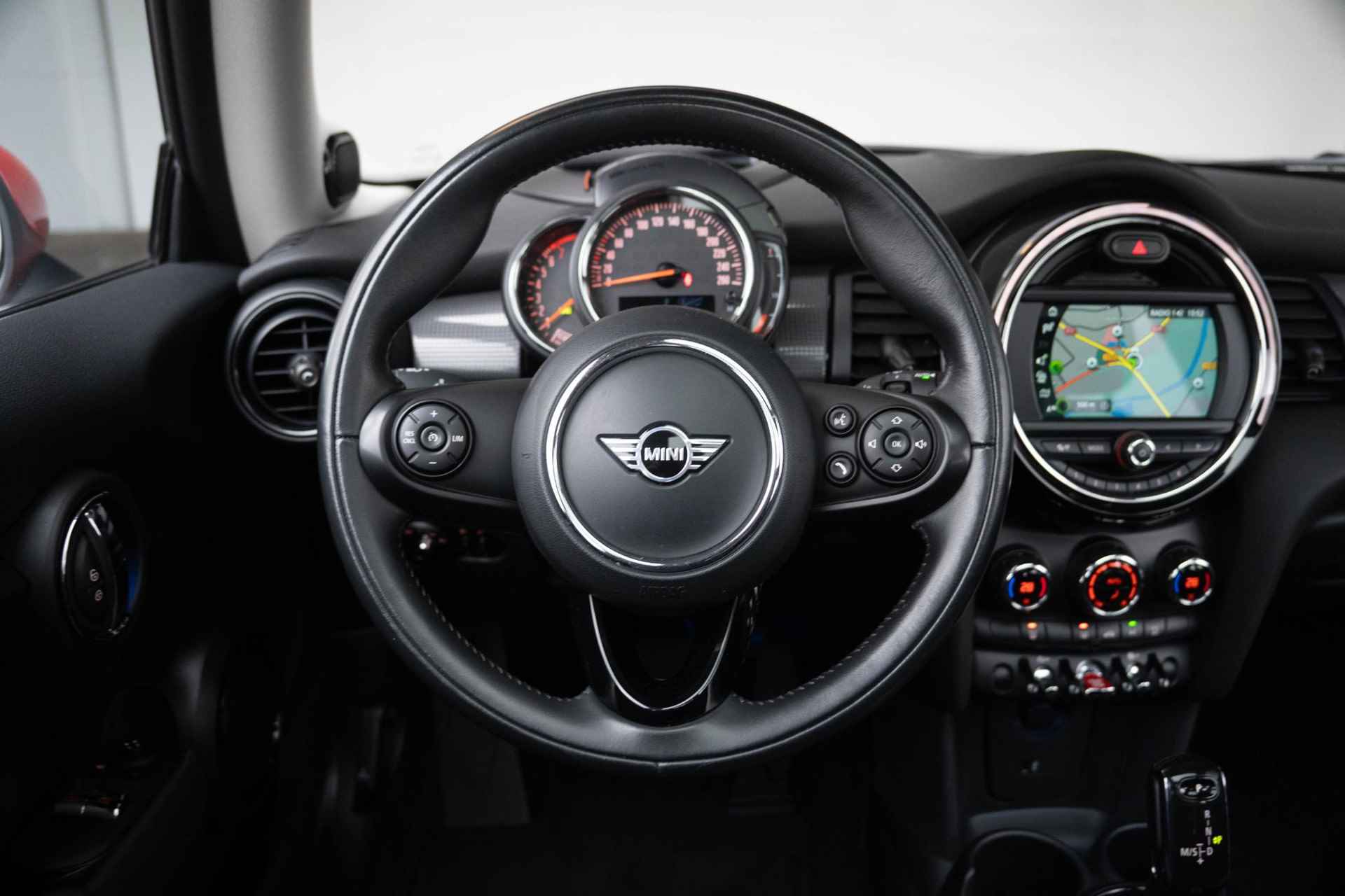 MINI 3-deurs Cooper Aut. Pepper + Harman-Kardon - 7/46