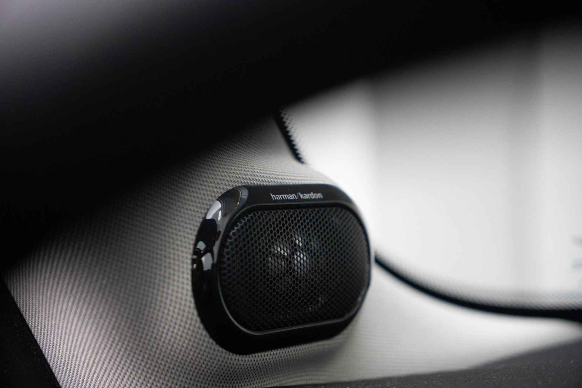 MINI 3-deurs Cooper Aut. Pepper + Harman-Kardon - 40/46